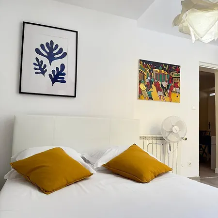 Le Favorin 1 Apartment